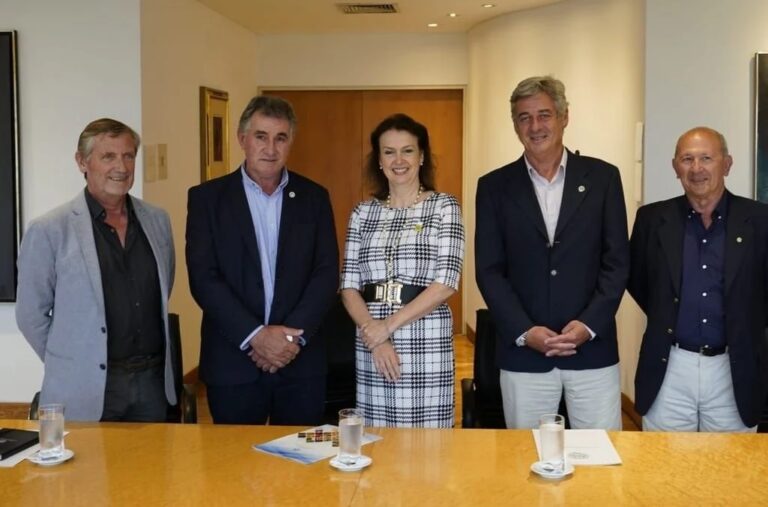 La canciller Mondino recibió a los integrantes de la Mesa de Enlace para analizar temas del sector
