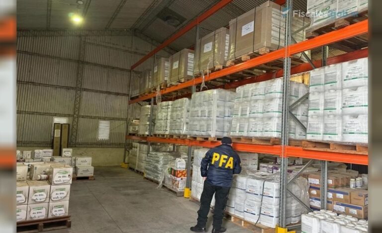 Secuestraron más de 1.500 bidones de agroquímicos en una empresa agropecuaria por presunta infracción a la ley de marcas
