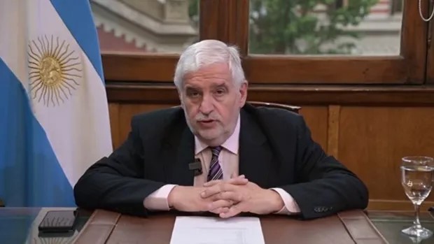 Vilella ve posible el levantamiento del cepo al dólar y las retenciones al campo este año