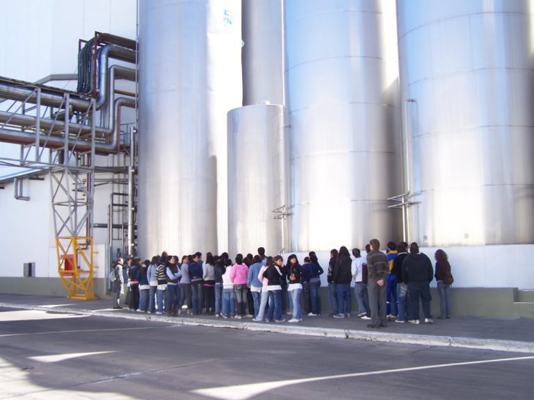 Mastellone Hnos. lanza talleres sobre bienestar animal para instituciones educativas