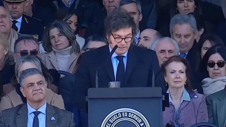 Milei en La Rural: prometió la salida del cepo y la eliminación de las retenciones, pero evitó dar fechas