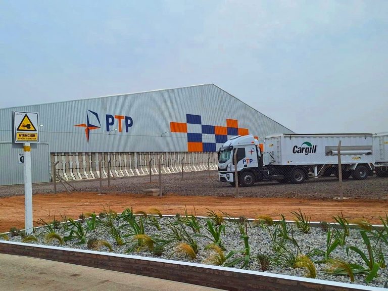 Holding nacional inauguró nuevo complejo logístico para fertilizantes en el cordón industrial
