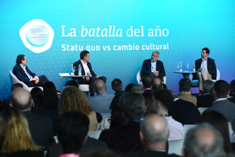Con más de 900 líderes empresariales y políticos, finalizó la 14° edición del Foro Abeceb