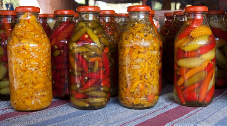 Conservas y envasados: medidas para prevenir el botulismo mediante hábitos simples