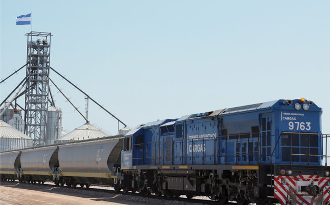 Acuerdo público-privado para ampliar la capacidad de transporte de granos por ferrocarril