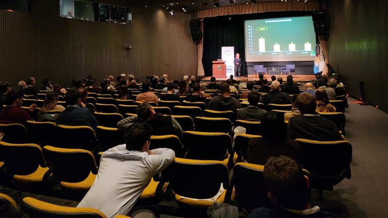 Comenzó en Rosario el Congreso Ganadero bajo el lema “Desafíos 2030, más kilos de carne”