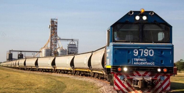 Pesos pesados de la agroindustria detrás de la licitación del Belgrano Cargas