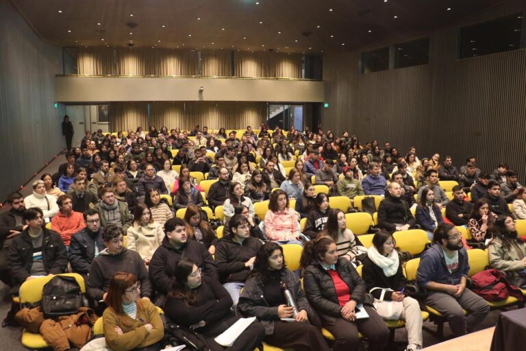 La Bolsa de Comercio y la UNR pusieron en marcha el curso de Auxiliar en Agroindustria